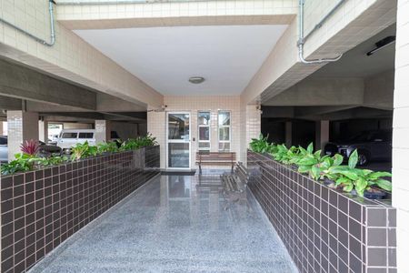 Apartamento para alugar com 132m², 4 quartos e 2 vagas Apartamento para alugar com 132m², 4 quartos e 2 vagasEntrada