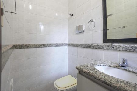 Apartamento para alugar com 132m², 4 quartos e 2 vagas Apartamento para alugar com 132m², 4 quartos e 2 vagasBanheiro da suíte