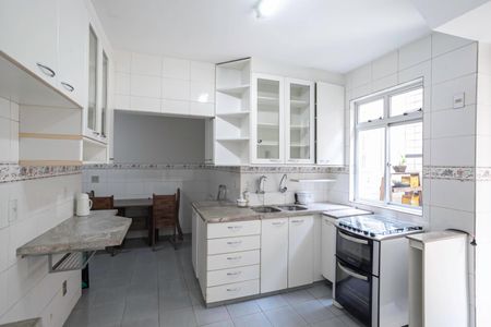 Apartamento para alugar com 132m², 4 quartos e 2 vagas Apartamento para alugar com 132m², 4 quartos e 2 vagasCozinha