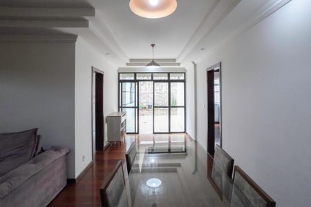 Apartamento para alugar com 132m², 4 quartos e 2 vagas Apartamento para alugar com 132m², 4 quartos e 2 vagasSala