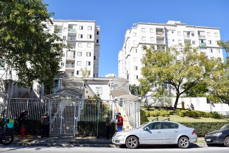Fachada de apartamento para alugar com 2 quartos, 70m² em Guaiauna, São Paulo