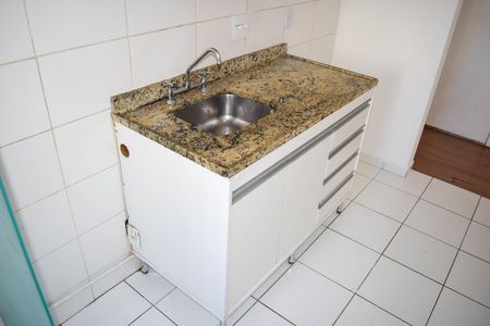 Cozinha de apartamento para alugar com 2 quartos, 70m² em Guaiauna, São Paulo