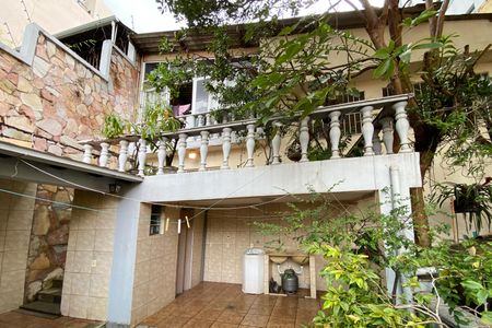 Casa à venda com 239m², 3 quartos e 2 vagas Casa à venda com 239m², 3 quartos e 2 vagasQuintal