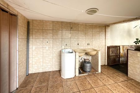 Casa à venda com 239m², 3 quartos e 2 vagas Casa à venda com 239m², 3 quartos e 2 vagasÁrea de Serviço