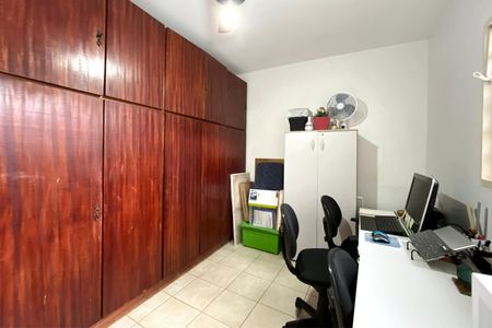 Casa à venda com 239m², 3 quartos e 2 vagas Casa à venda com 239m², 3 quartos e 2 vagasQuarto 2