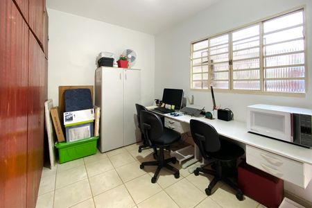 Casa à venda com 239m², 3 quartos e 2 vagas Casa à venda com 239m², 3 quartos e 2 vagasQuarto 2