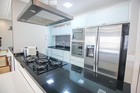 Apartamento à venda com 104m², 2 quartos e 2 vagasCozinha