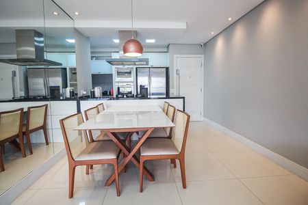 Apartamento à venda com 104m², 2 quartos e 2 vagasSala