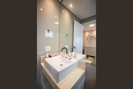 Apartamento à venda com 104m², 2 quartos e 2 vagasBanheiro da Suíte 2