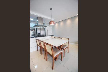 Apartamento à venda com 104m², 2 quartos e 2 vagasSala