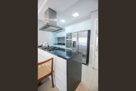 Apartamento à venda com 104m², 2 quartos e 2 vagasCozinha