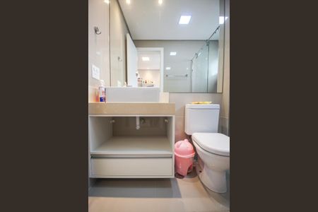 Apartamento à venda com 104m², 2 quartos e 2 vagasBanheiro da Suíte 2