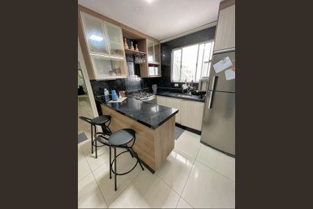 Casa para alugar com 200m², 5 quartos e 2 vagas Casa para alugar com 200m², 5 quartos e 2 vagasCozinha