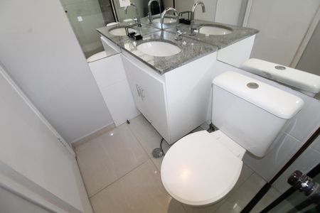 Apartamento para alugar com 82m², 3 quartos e 2 vagasBanheiro