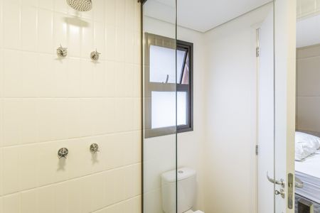 Apartamento para alugar com 53m², 1 quarto e sem vagaBanheiro da Suíte