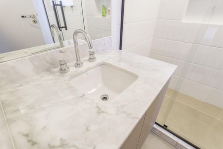 Apartamento para alugar com 53m², 1 quarto e sem vagaBanheiro da Suíte