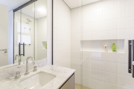 Apartamento para alugar com 53m², 1 quarto e sem vagaBanheiro da Suíte