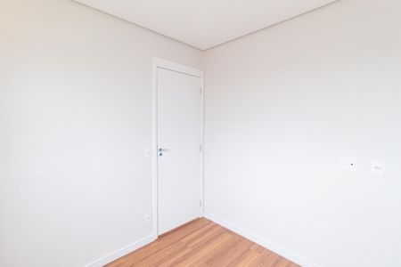 Quarto 1 de apartamento para alugar com 2 quartos, 46m² em Vila Sul Americana, Carapicuíba