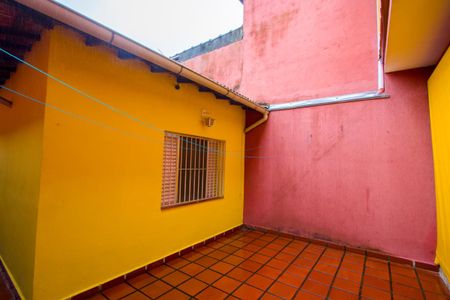 Casa para alugar com 132m², 2 quartos e 1 vagaQuintal