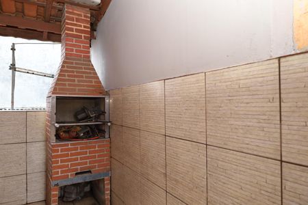 Casa para alugar com 150m², 4 quartos e 1 vagaCorredor externo - Churrasqueira