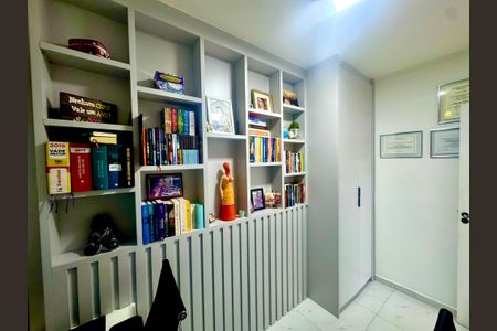 Apartamento à venda com 77m², 3 quartos e 2 vagasQuarto 3