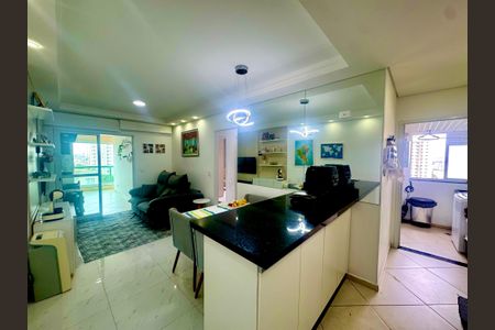 Apartamento à venda com 77m², 3 quartos e 2 vagasSala