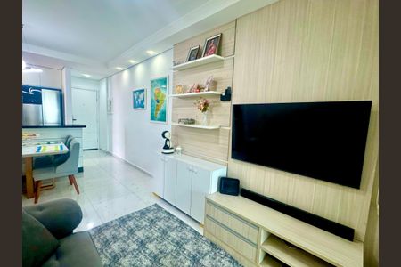 Sala de apartamento à venda com 3 quartos, 77m² em Vila Galvão, Guarulhos