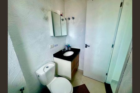 Apartamento à venda com 77m², 3 quartos e 2 vagasBanheiro 2