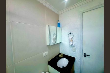 Apartamento à venda com 77m², 3 quartos e 2 vagasBanheiro 1