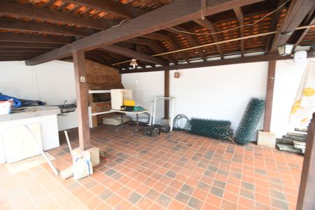 Casa para alugar com 300m², 3 quartos e 6 vagasVaranda gourmet