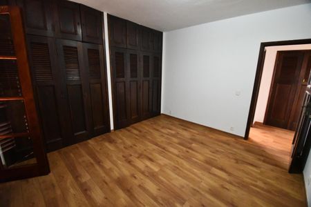 Casa para alugar com 300m², 3 quartos e 6 vagasQuarto 2