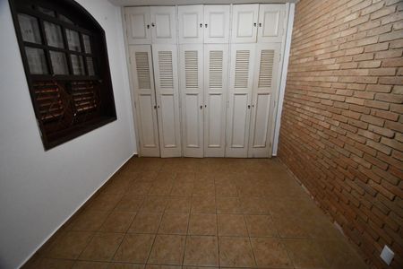 Casa para alugar com 300m², 3 quartos e 6 vagasQuarto 1