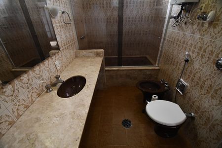 Casa para alugar com 300m², 3 quartos e 6 vagasBanheiro Suíte