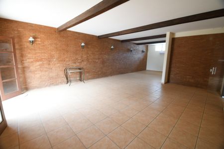 Sala 1 de casa para alugar com 4 quartos, 300m² em Cidade Universitária, Campinas