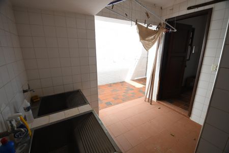 Casa para alugar com 300m², 3 quartos e 6 vagasÁrea de Serviço