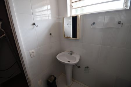 Casa para alugar com 300m², 3 quartos e 6 vagasBanheiro