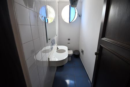 Casa para alugar com 300m², 3 quartos e 6 vagasLavabo