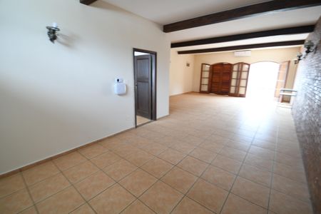 Casa para alugar com 300m², 3 quartos e 6 vagasSala 1