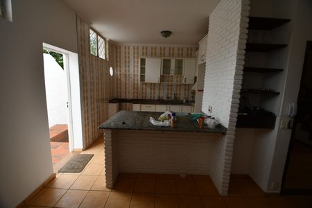 Casa para alugar com 300m², 3 quartos e 6 vagasCozinha