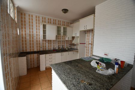 Casa para alugar com 300m², 3 quartos e 6 vagasCozinha