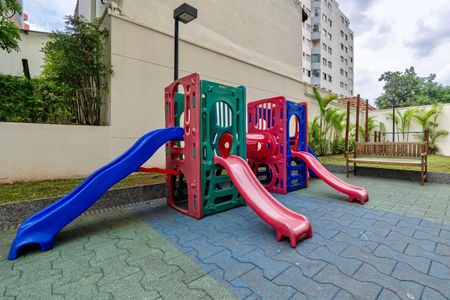 Apartamento à venda com 66m², 3 quartos e 1 vaga Apartamento à venda com 66m², 3 quartos e 1 vagaÁrea comum - Playground