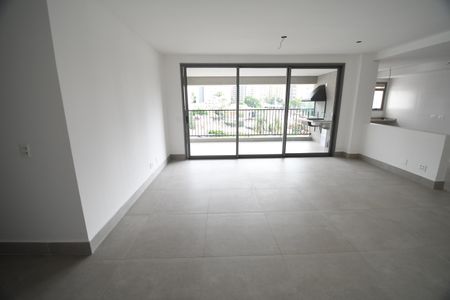 Sala de apartamento à venda com 3 quartos, 139m² em Cambuí, Campinas