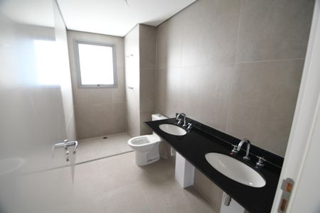 Apartamento à venda com 139m², 3 quartos e 2 vagasBanheiro Suíte