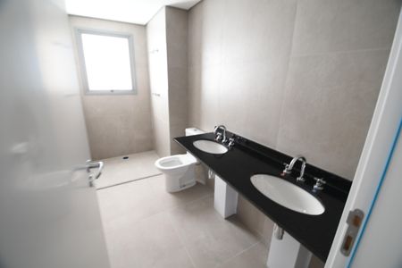 Apartamento à venda com 139m², 3 quartos e 2 vagasBanheiro Suíte