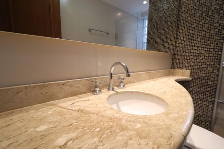 Apartamento à venda com 118m², 3 quartos e 2 vagasBanheiro
