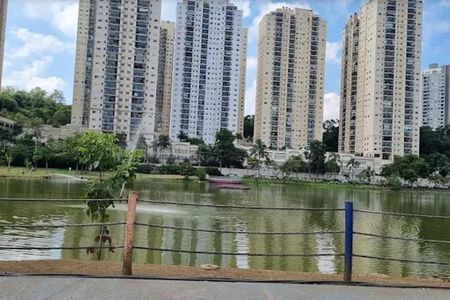 Apartamento à venda com 2 quartos, 85m² em Jardim Tupanci, Barueri