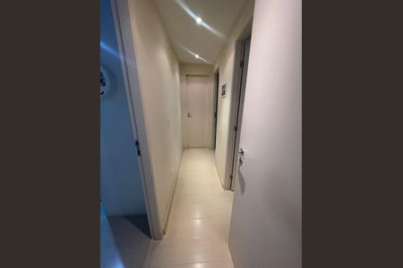 Corredor de apartamento à venda com 3 quartos, 85m² em Vila Gumercindo, São Paulo