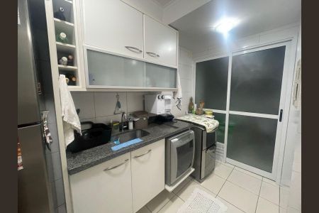 Apartamento à venda com 85m², 3 quartos e 2 vagas Apartamento à venda com 85m², 3 quartos e 2 vagasCozinha