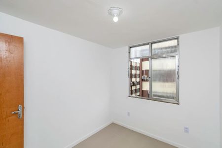 Quarto 1 de apartamento para alugar com 2 quartos, 50m² em Bonsucesso, Rio de Janeiro