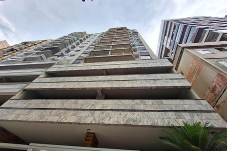 Apartamento à venda com 100m², 2 quartos e 1 vagaFachada